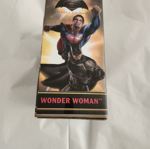 Metals Batman V Superman 4 inch Classic Figure - Wonder Woman M7 - Picture 4 of 7